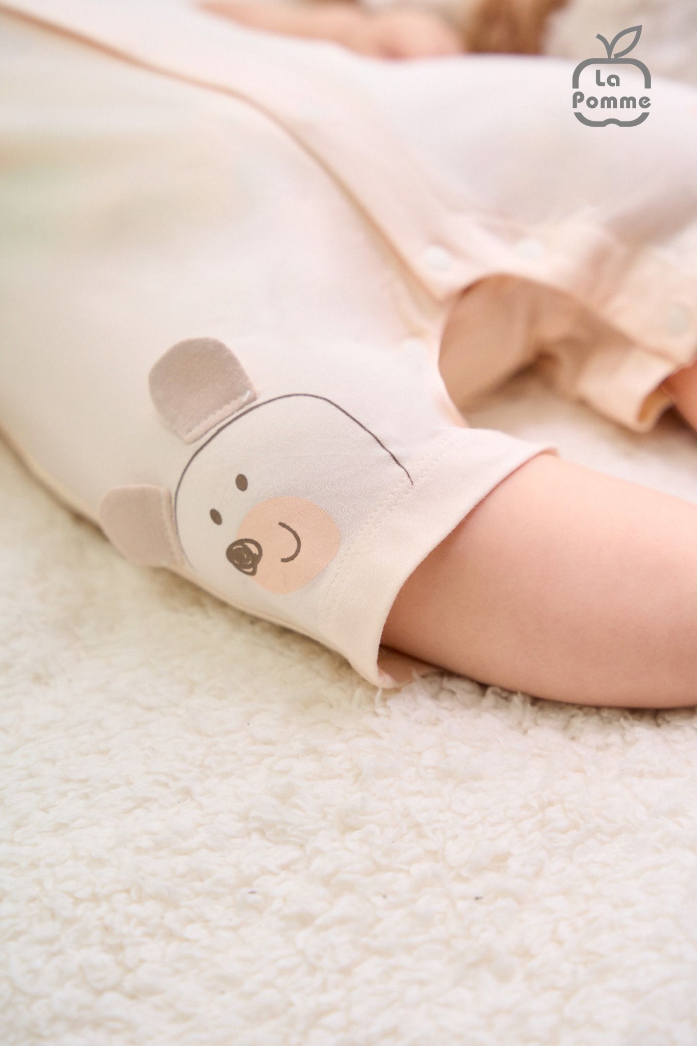 Bộ cộc tay cúc giữa La Pomme Người bạn ú òa