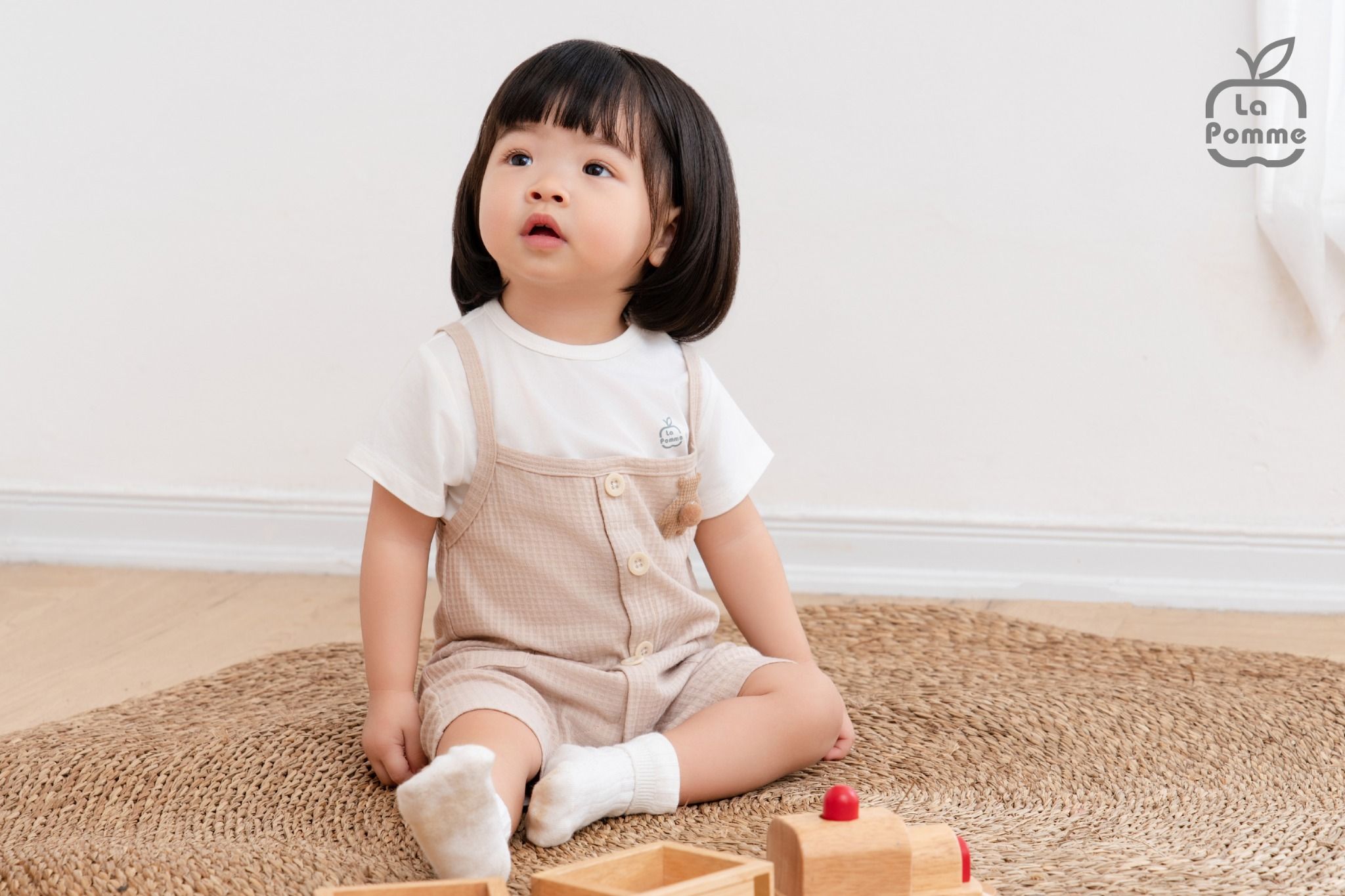 Bộ yếm rời kèm áo cộc tay La Pomme Gấu con du hành