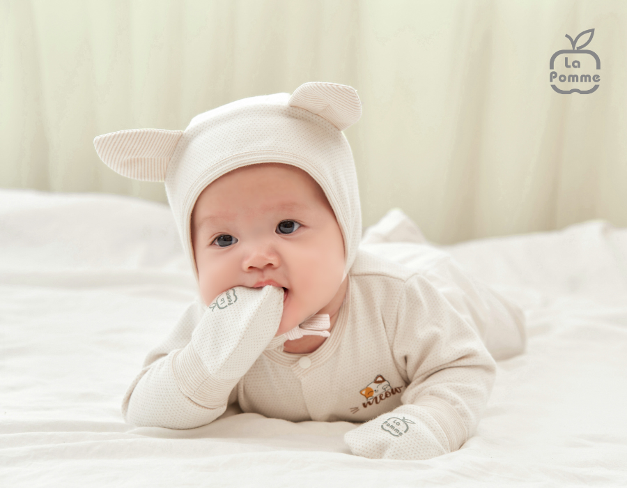 Bộ Dài Tay La Pomme Cúc giữa Meowy Cat