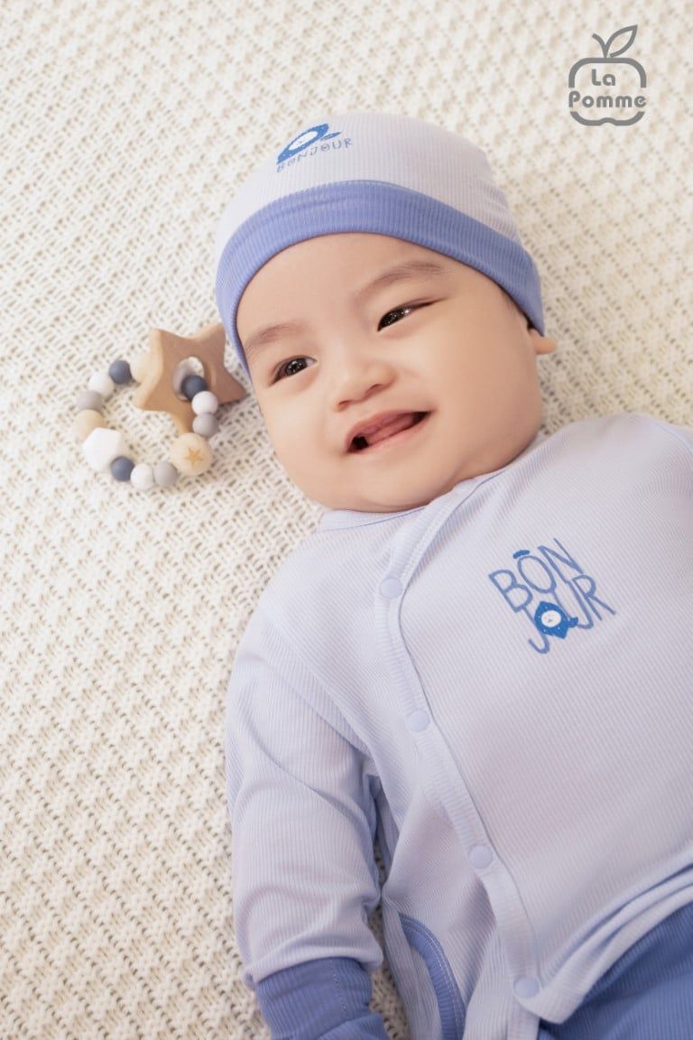 Bộ dài tay La Pomme cúc lệch Bonjour