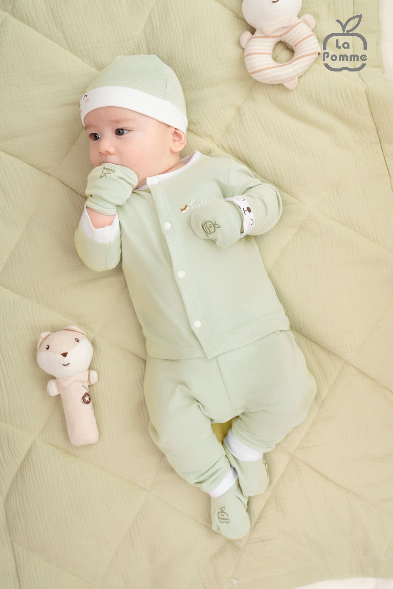 Set bao tay bao chân sơ sinh La Pomme Cáo tinh nghịch