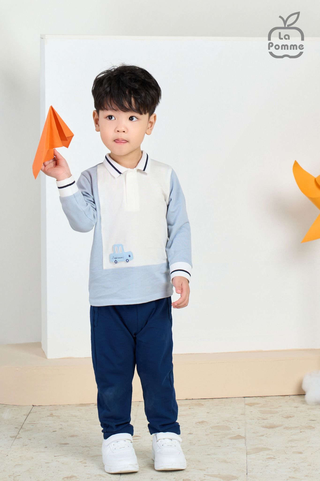 Bộ dài tay La Pomme cổ đức mảng màu ô tô