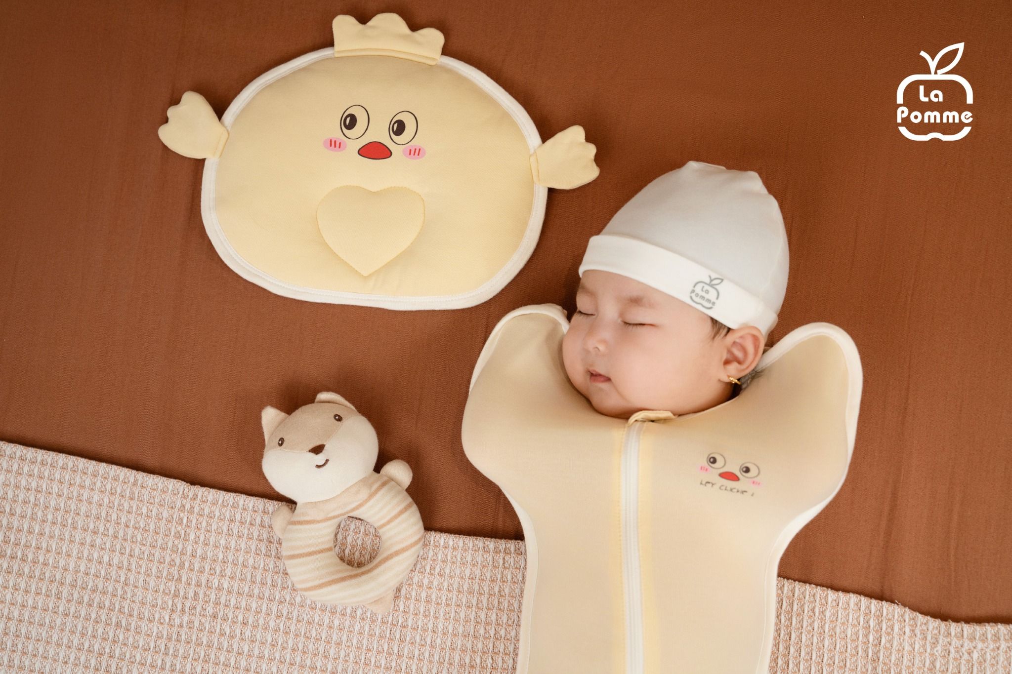 Gối sơ sinh đa năng La Pomme Gà Con ngộ nghĩnh
