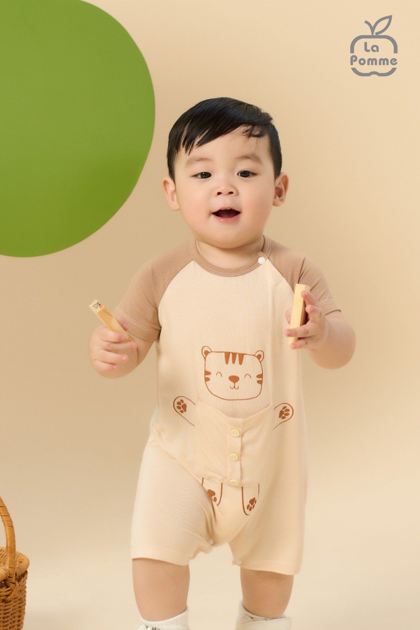 Bộ body liền cộc tay La Pomme Chú sư tử