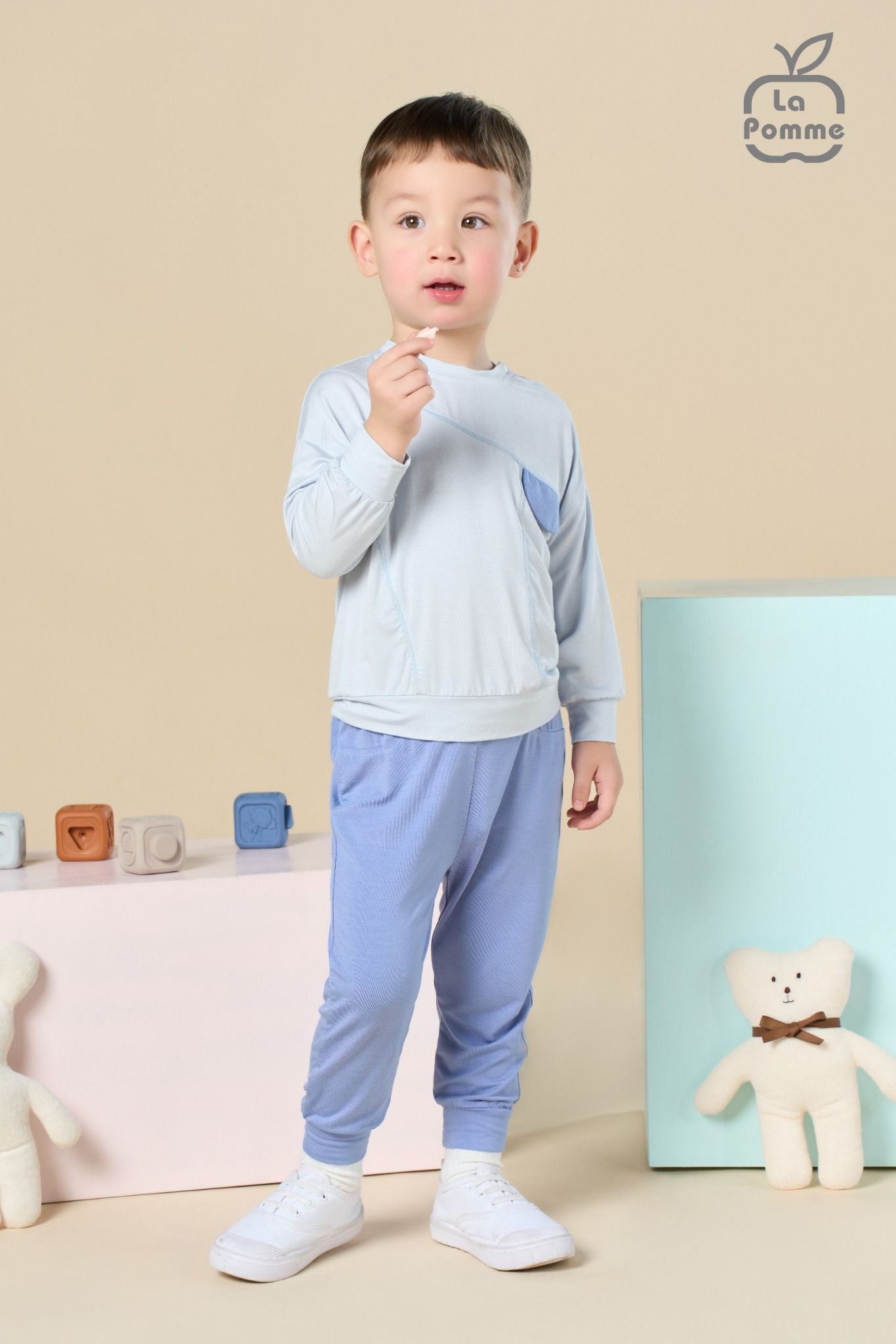 Bộ dài tay La Pomme chỉ màu kèm túi năng động