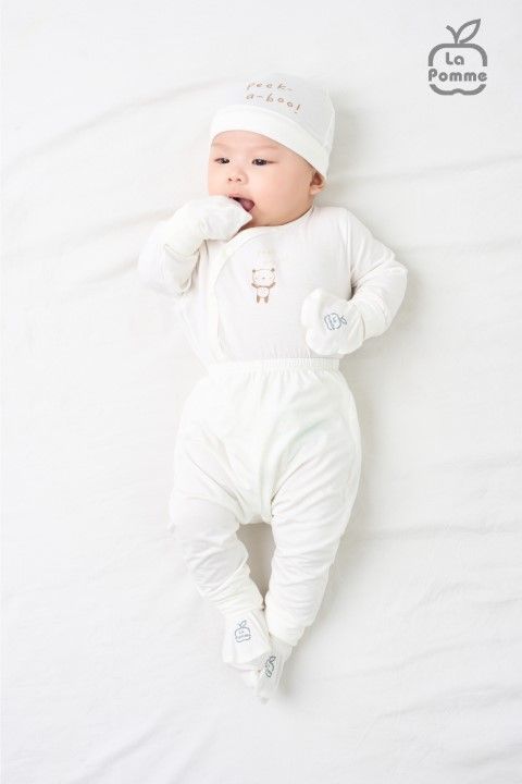Bộ dài tay La Pomme cúc lệch gấu nhỏ ú oà - Trắng