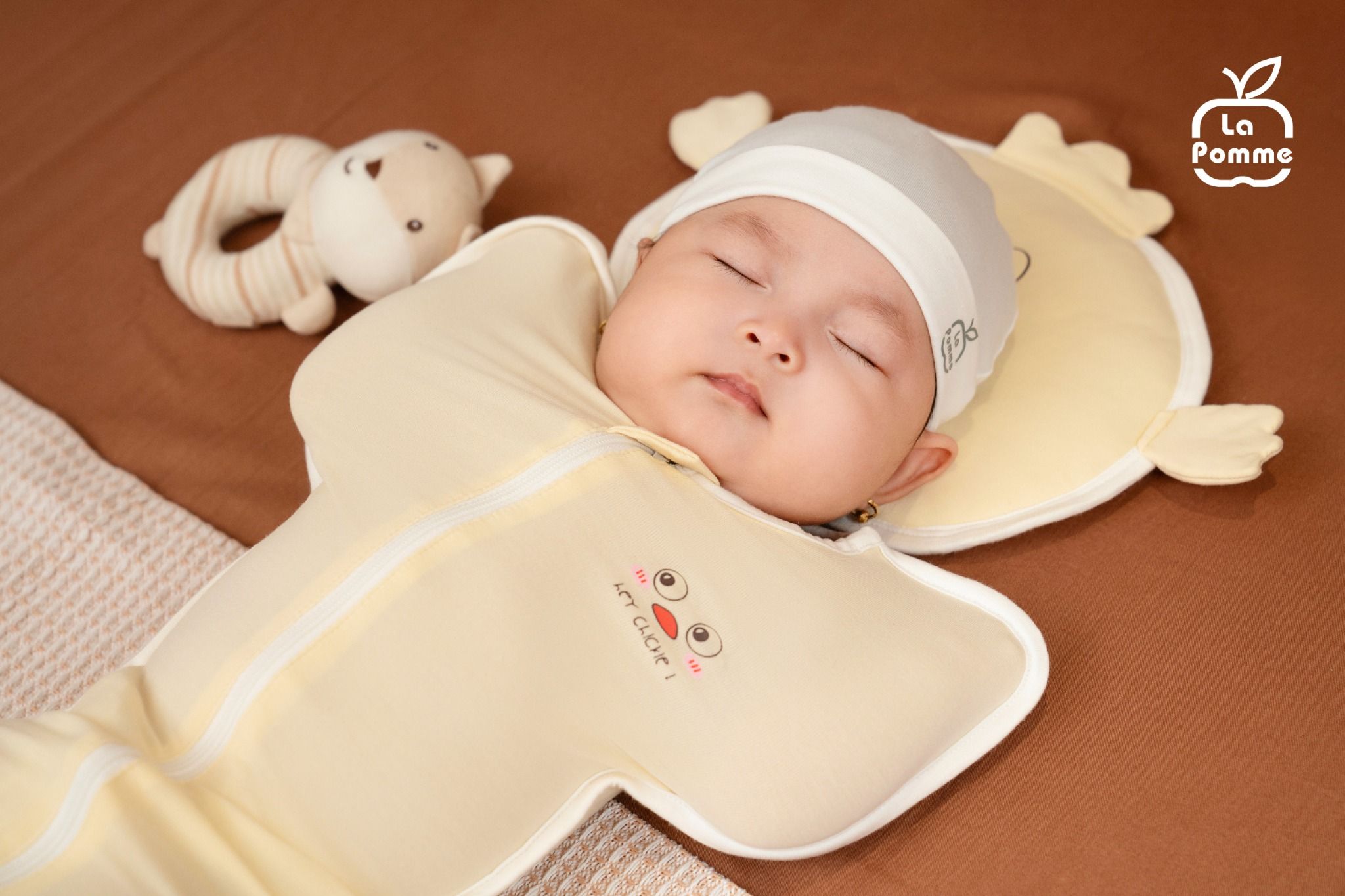 Gối sơ sinh đa năng La Pomme Gà Con ngộ nghĩnh