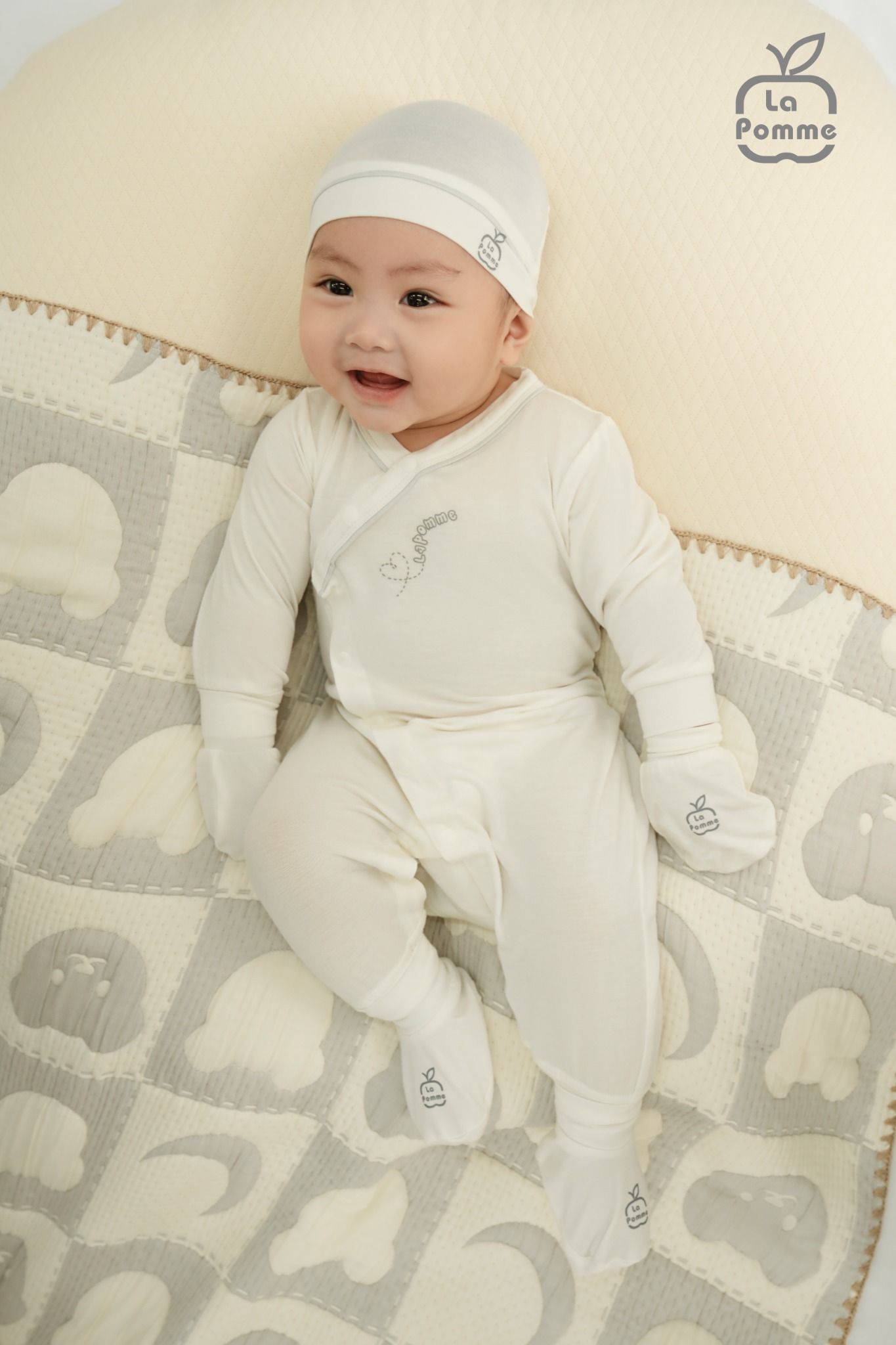Set bao tay bao chân La Pomme vườn cổ tích