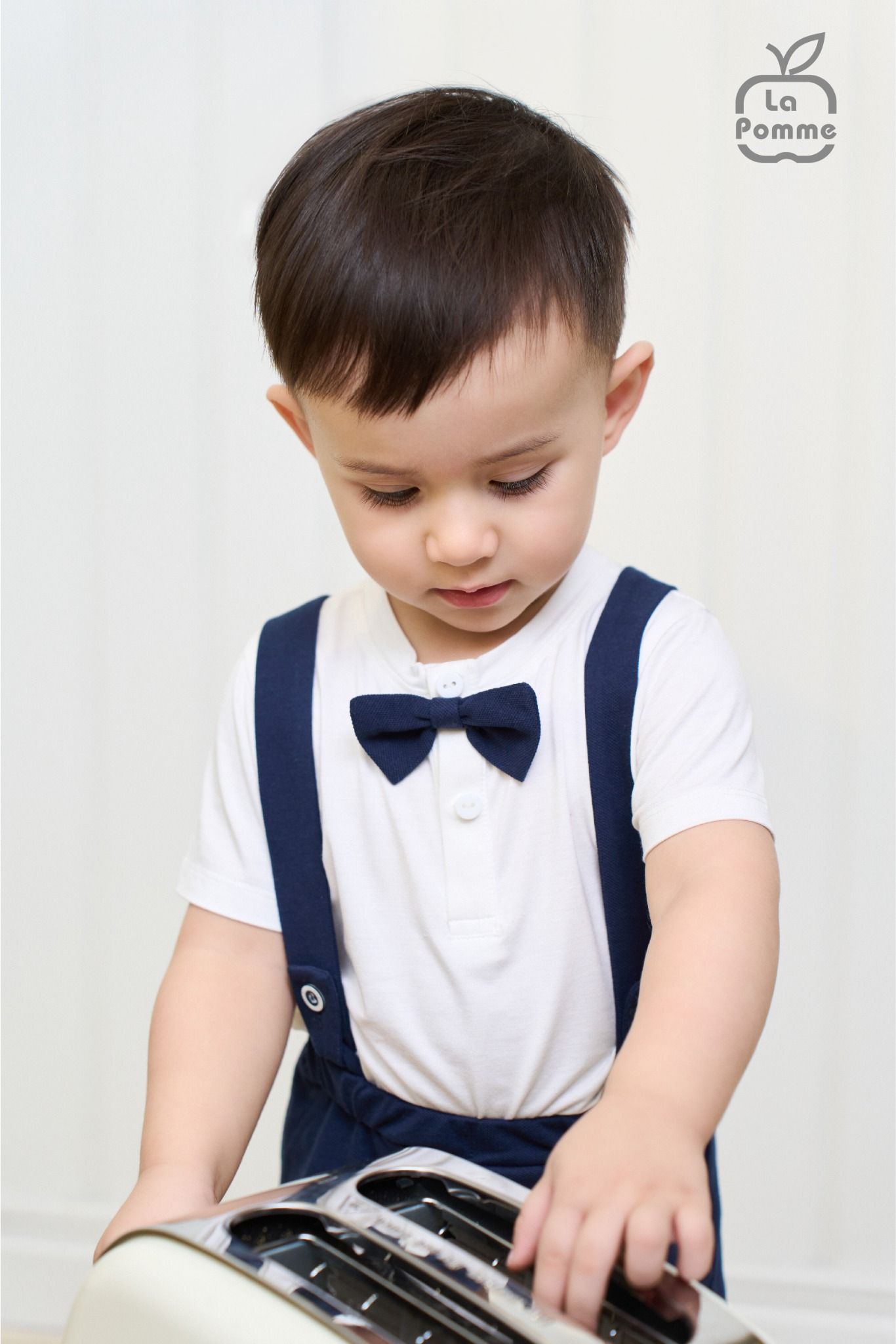 Bộ cộc tay La Pomme quần yếm kèm nơ