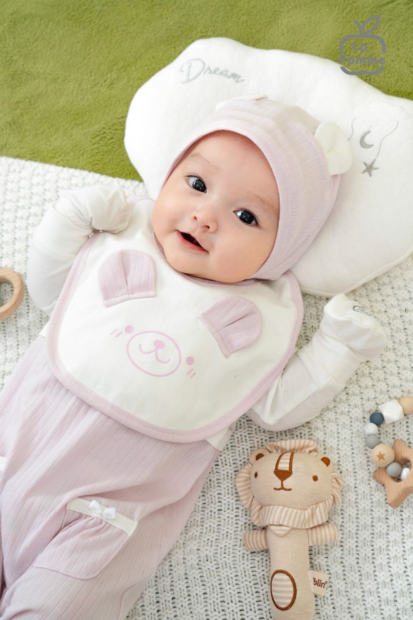 Set quà tặng sơ sinh Wonder Box - Bộ body liền
