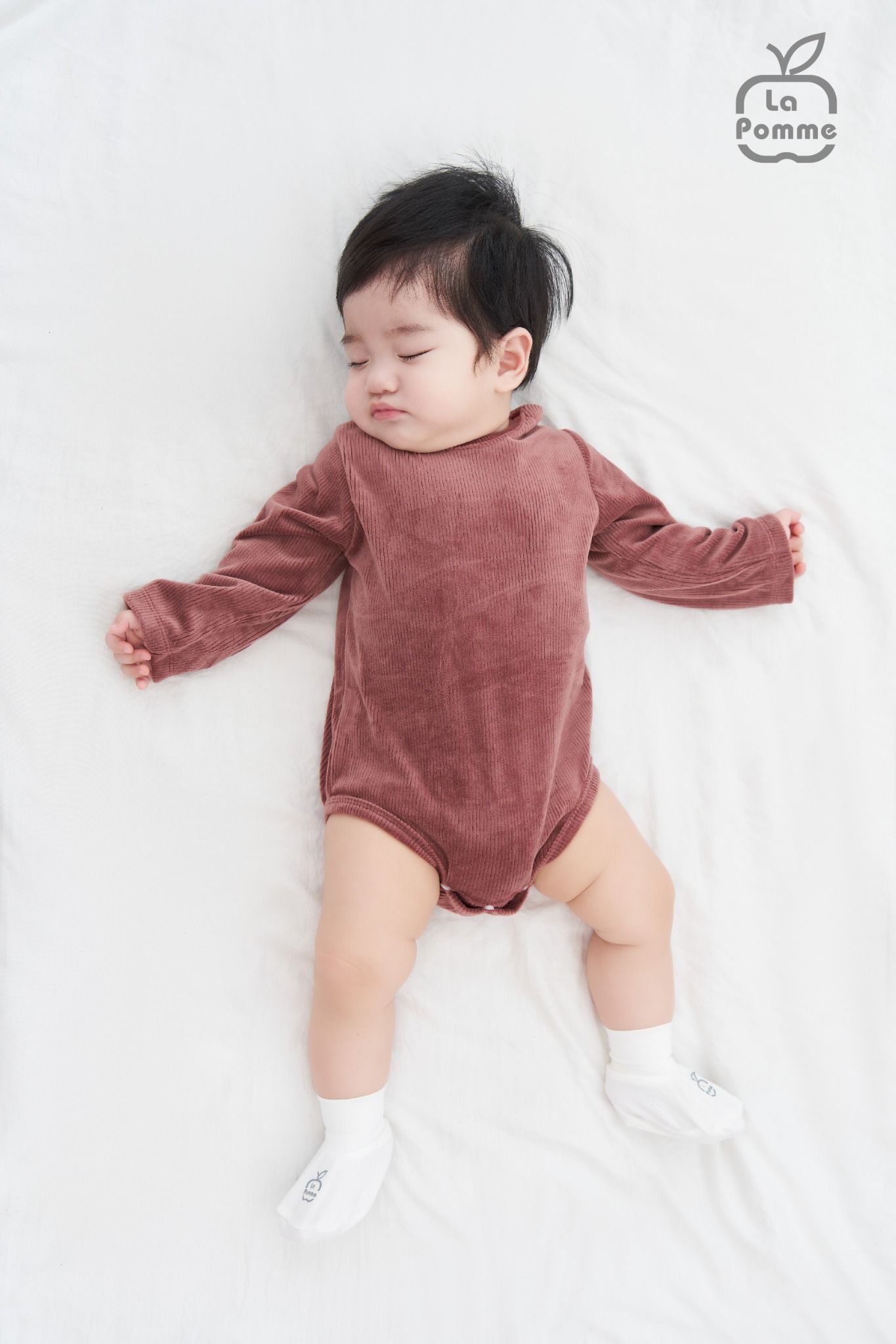 Bộ Yếm dài tay La Pomme Gấu kính cân - Hồng