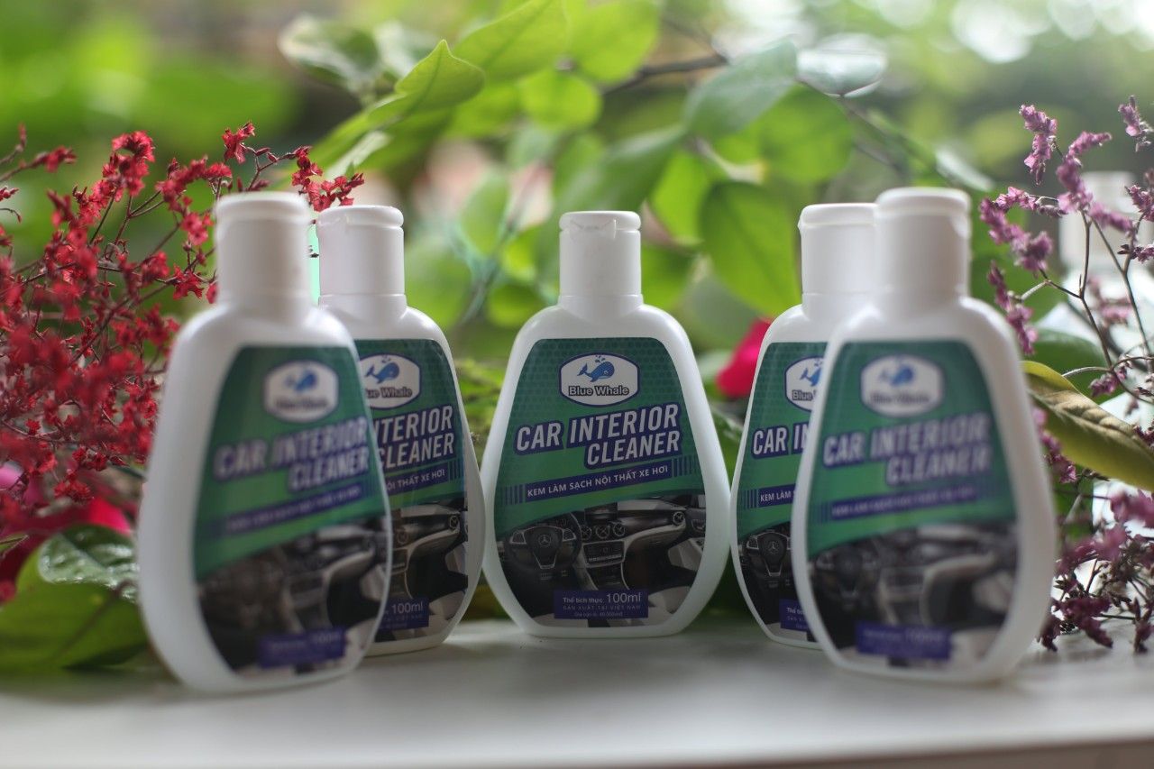 Kem làm sạch nội thất xe hơi BLUEWHALE 100ml