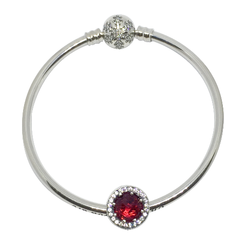 Vòng tay charm đỏ một charm quý phái