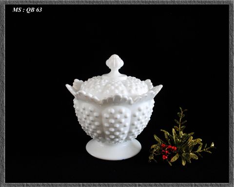  Hủ pha lê màu sữa ( Antique Milk Glass ) QB 63 