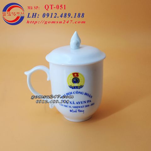 Cốc gốm sứ in logo công đoàn làm quà tặng