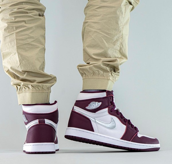 Giày Nike Air Jordan 1 Retro High OG 'Bordeaux' 555088-611 – AUTHENTIC SHOES