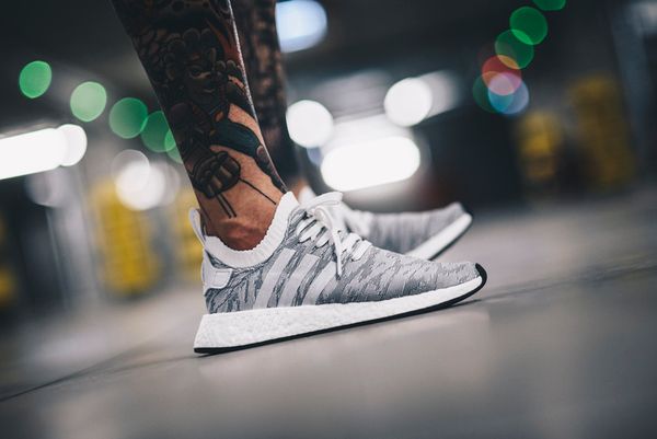 adidas originals nmd_r2 primeknit sneaker boost by9410