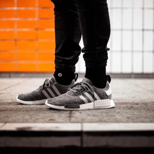 Giày Adidas NMD R1 'Glitch' BB2886 – AUTHENTIC SHOES