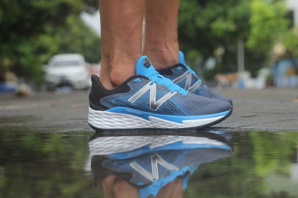 Giày New Balance Fresh Foam Evare Vision Blue MVARELG1 – AUTHENTIC SHOES