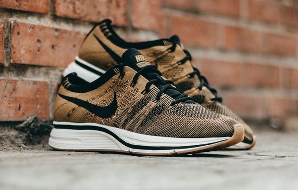 flyknit trainer golden beige