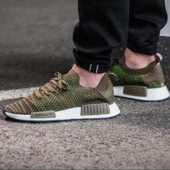 Giày Adidas NMD_R1 STLT Primeknit 'Trace Olive' CQ2389 – AUTHENTIC SHOES