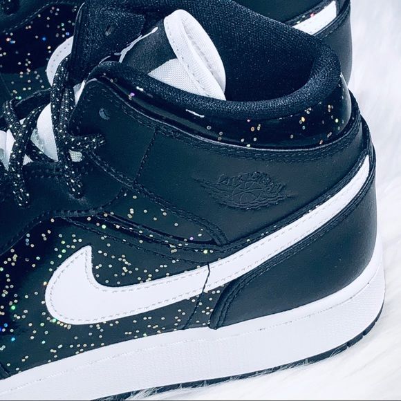 Giày Nike Air Jordan 1 Mid SE GS 'Black Glitter' AV5174-001 – AUTHENTIC  SHOES