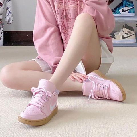 jordan low arctic pink gum