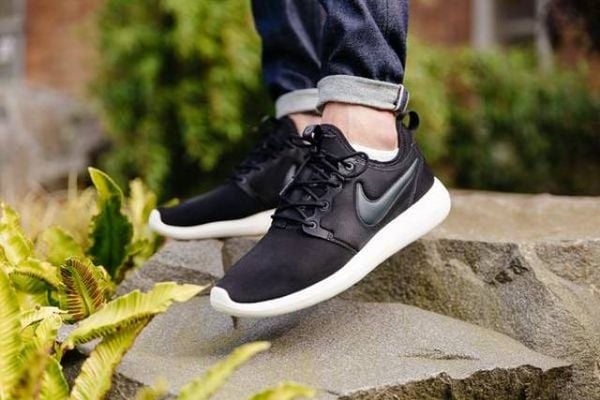 Giày Nike Roshe Two 'Core black' 844656-003 – AUTHENTIC SHOES
