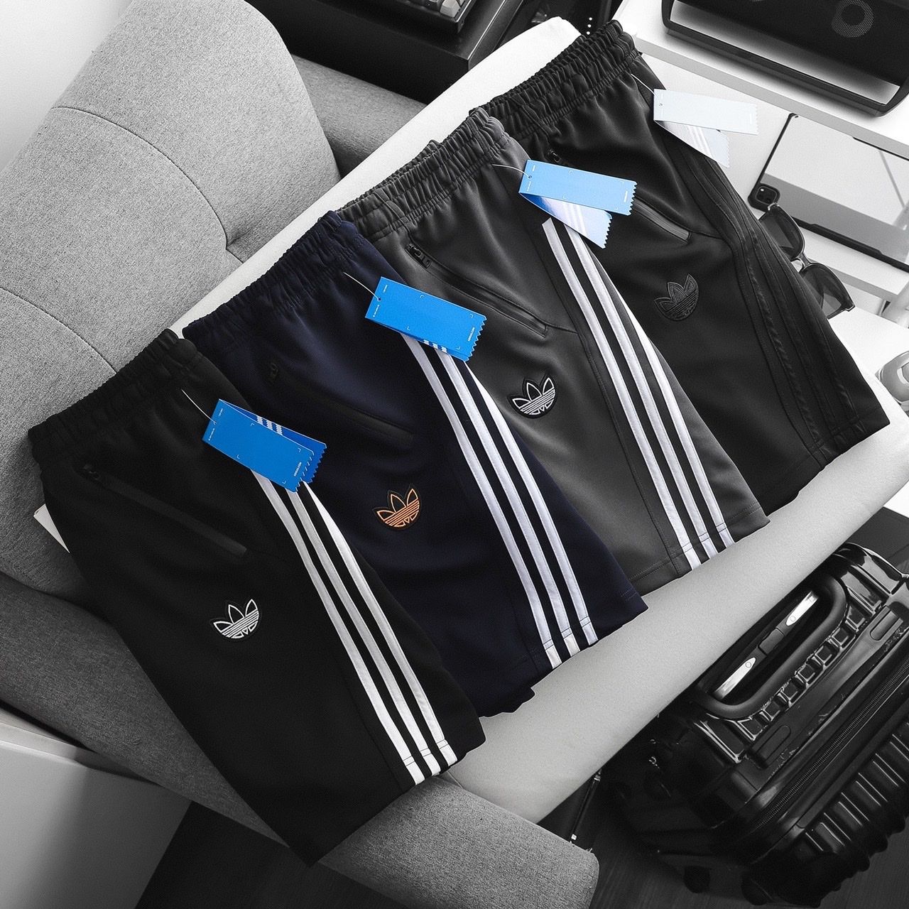 QUẦN SHORT DAS TÚI CHÉO LOGO 2M
