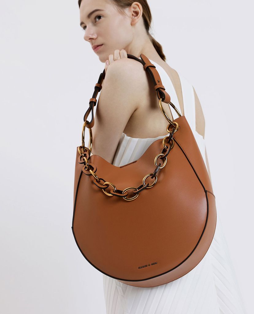 CHARLES & KEITH - Túi đeo vai Chunky Chain Link