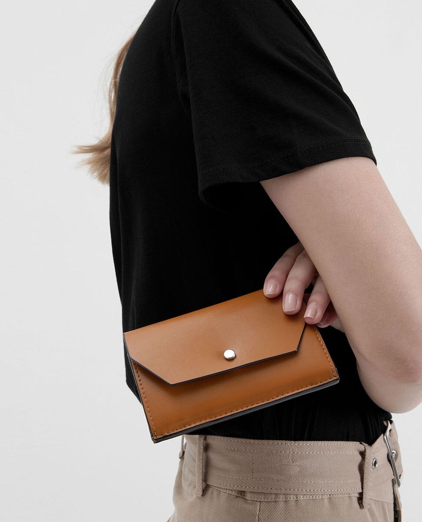 CHARLES & KEITH - Ví nữ Reversible Front Flap