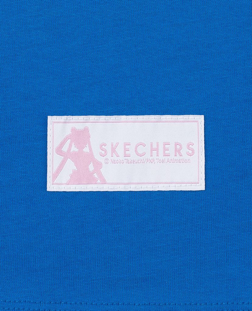 SKECHERS - Áo thun nữ phom suông ngắn tay Sailor Moon