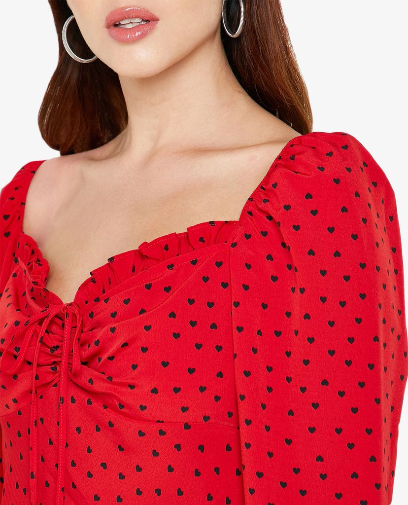 TOPSHOP - Áo kiểu nữ tay dài cổ vuông phối họa tiết trái tim
