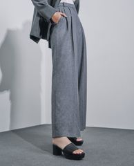 CHARLES & KEITH - Giày cao gót hở mũi đế trụ Platform
