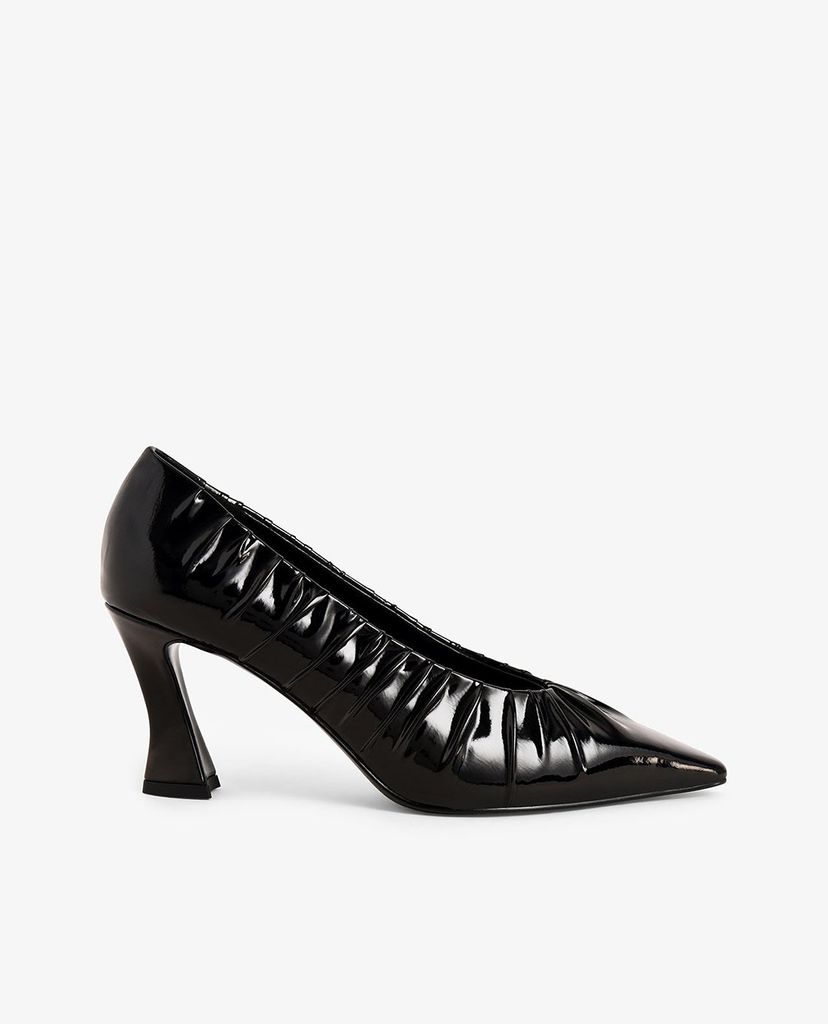 CHARLES & KEITH - Giày cao gót mũi nhọn xếp li hiện đại