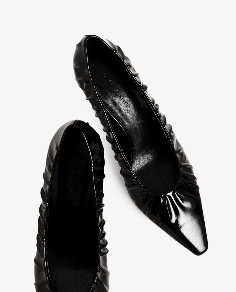 CHARLES & KEITH - Giày cao gót mũi nhọn xếp li hiện đại