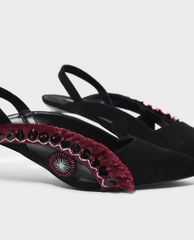 CHARLES & KEITH - Giày cao gót mũi nhọn Eye Detail Embellished