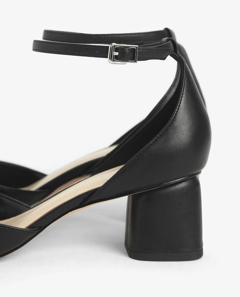 CHARLES & KEITH - Giày cao gót mũi nhọn Almond Toe Block
