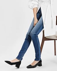 CHARLES & KEITH - Giày cao gót đế vuông mũi nhọn thời trang
