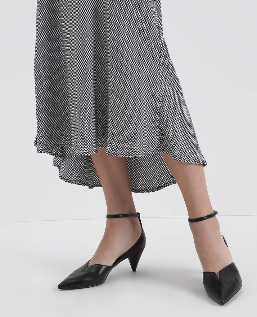 CHARLES & KEITH - Giày cao gót mũi nhọn D Orsay Cone