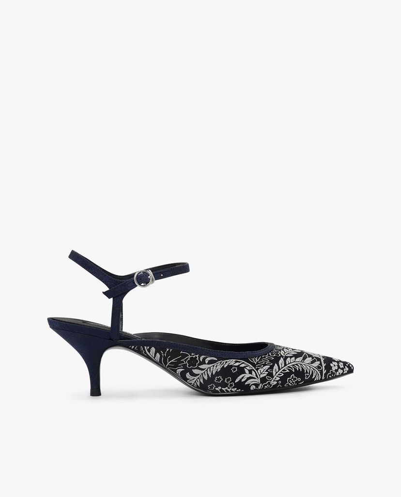 CHARLES & KEITH - Giày sandal cao gót mũi nhọn Embroidered Pointed