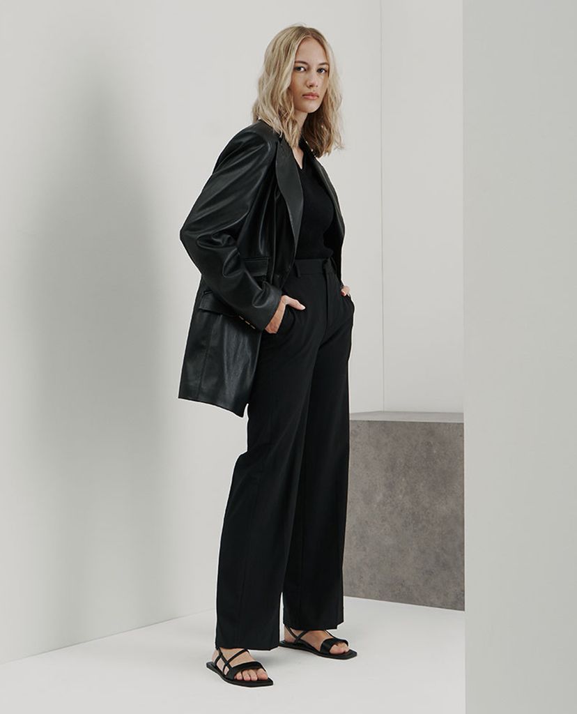 CHARLES & KEITH - Giày sandal nữ Asymmetric Strap Slingback