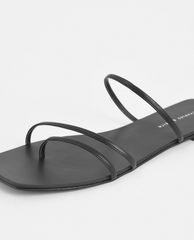 CHARLES & KEITH - Giày sandals quai ngang Strappy Thong