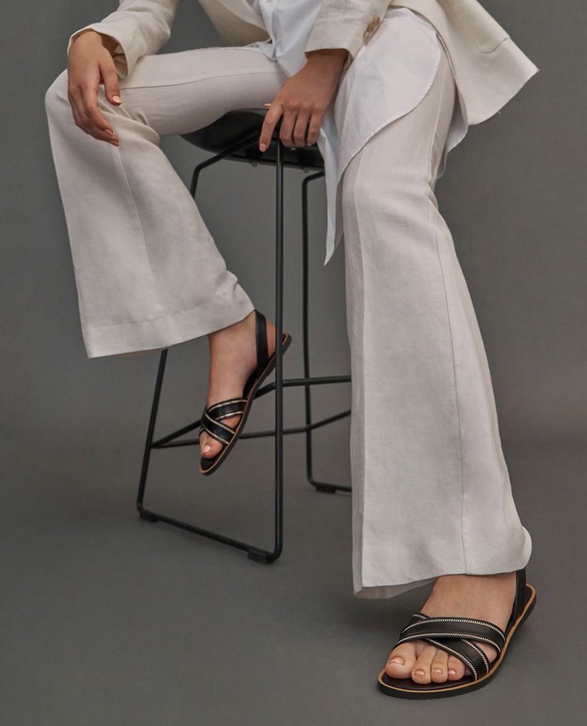 CHARLES & KEITH - Giày sandal nữ quai chéo Embellished Slingback