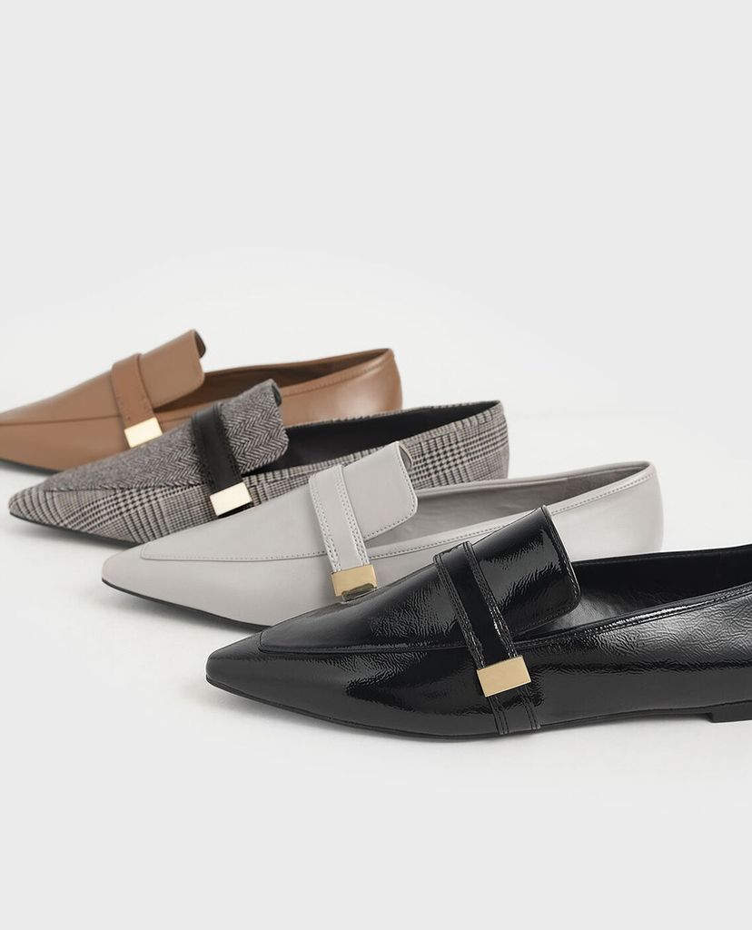 CHARLES & KEITH - Giày đế bệt nữ mũi nhọn Metal Accent