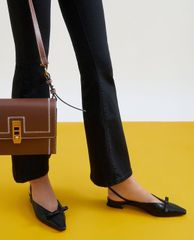CHARLES & KEITH - Giày đế bệt mũi nhọn Patent Bow