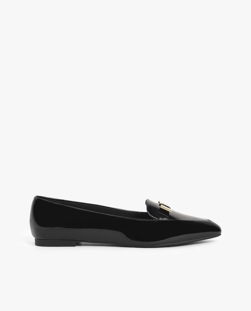 CHARLES & KEITH - Giày đế bệt mũi nhọn Metal Bow