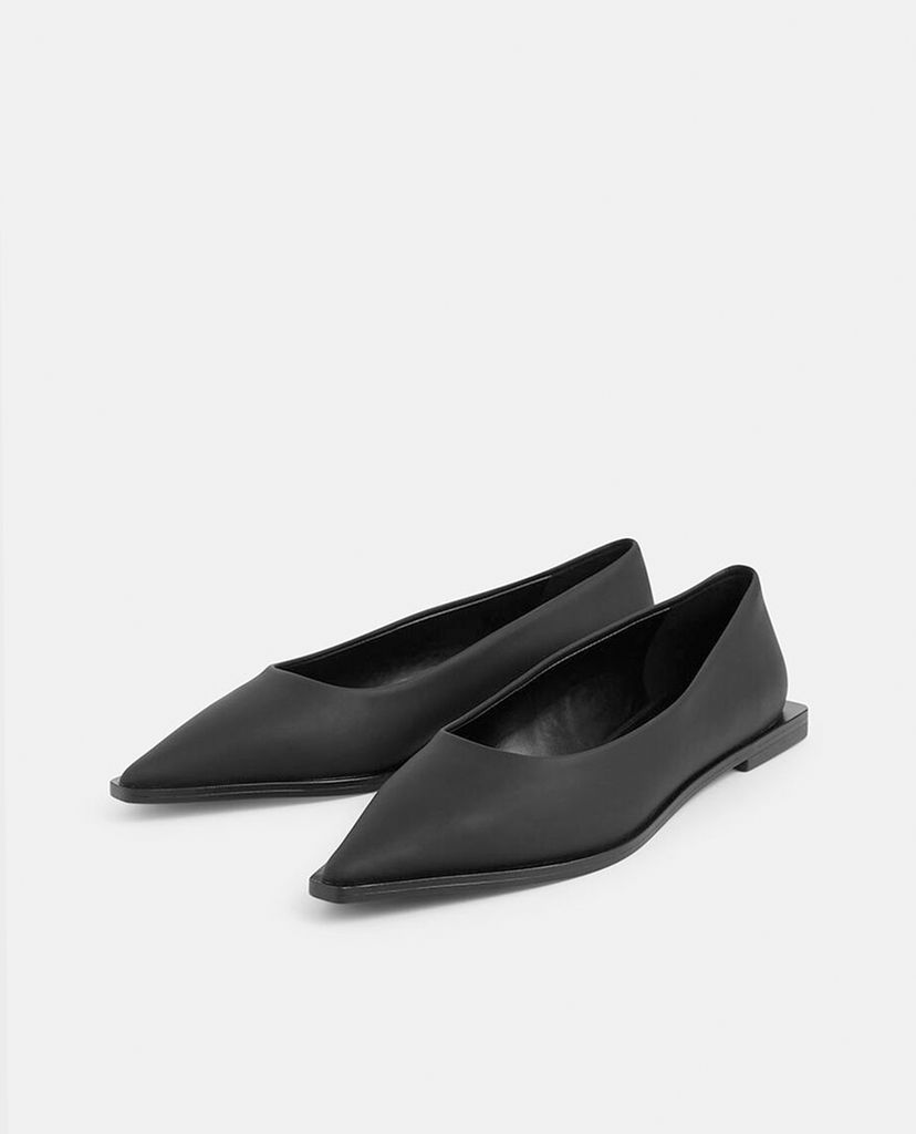 CHARLES & KEITH - Giày đế bệt mũi nhọn Pointed Toe Ballerina