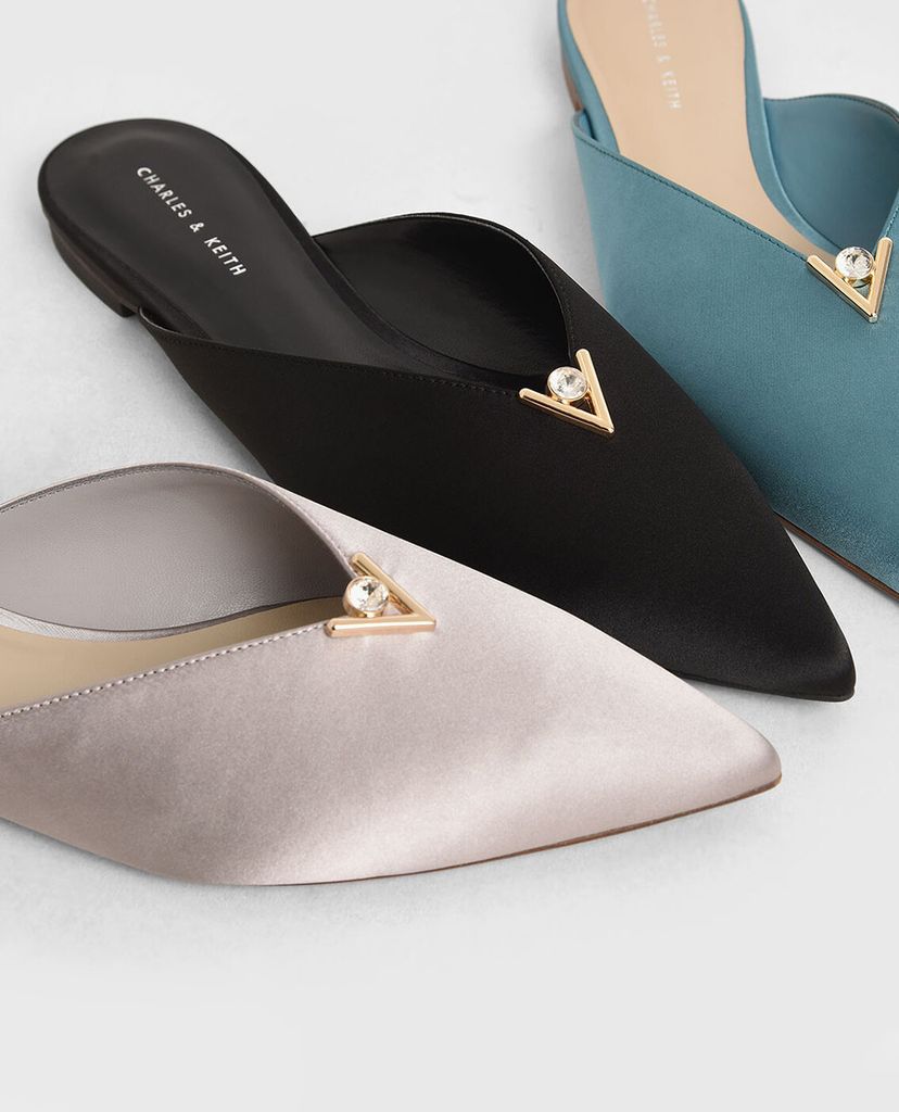 CHARLES & KEITH - Giày đế bệt mũi nhọn Satin Embellished V Cut