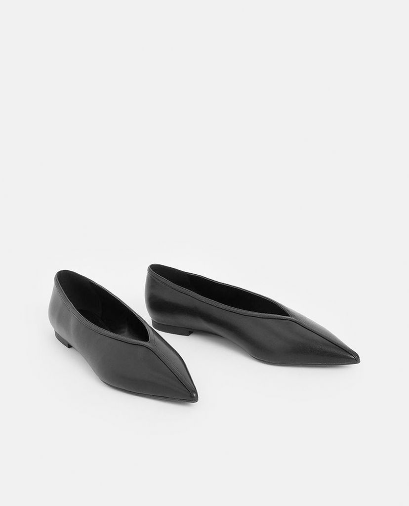 CHARLES & KEITH - Giày đế bệt nữ mũi nhọn V Cut Ballerina